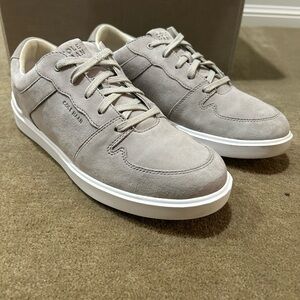 Cole Haan Women's Gray Nubuck Sneakers size 9
